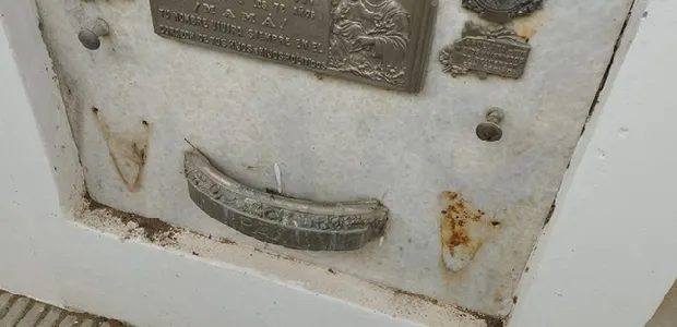 Denuncian la profanación de varias tumbas en el cementerio de General Villega
