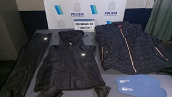 Una linqueña fue aprehendida en Junín tras haber sustraído prendas de un comercio