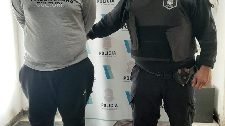 Fútbol violento: El ayudante de campo de Moctezuma le pego a un jugador y lo aprehendieron por infracción a la ley del deporte