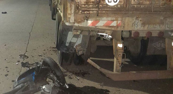 Lincoln: Un joven perdió la vida tras haber chocado contra un acoplado que estaba estacionado