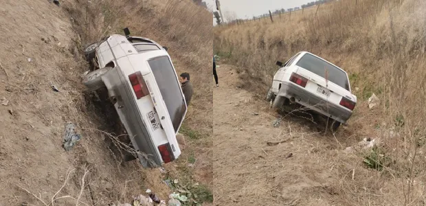 Automóvil cayó dentro de un zanjón sobre la calle Vuelta de Obligado en General Villegas